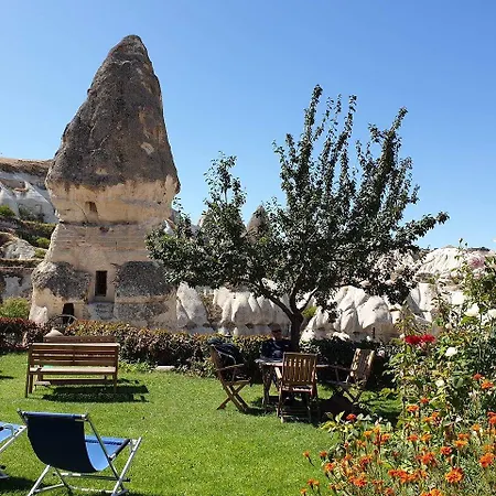By Aza Hotel